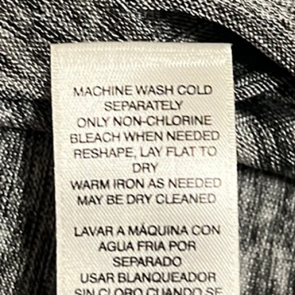 EasyWear By Chico’s, With a glow look, Cap Sleeves, Nice Neckline Top, Multi, 2 - Picture 5 of 6